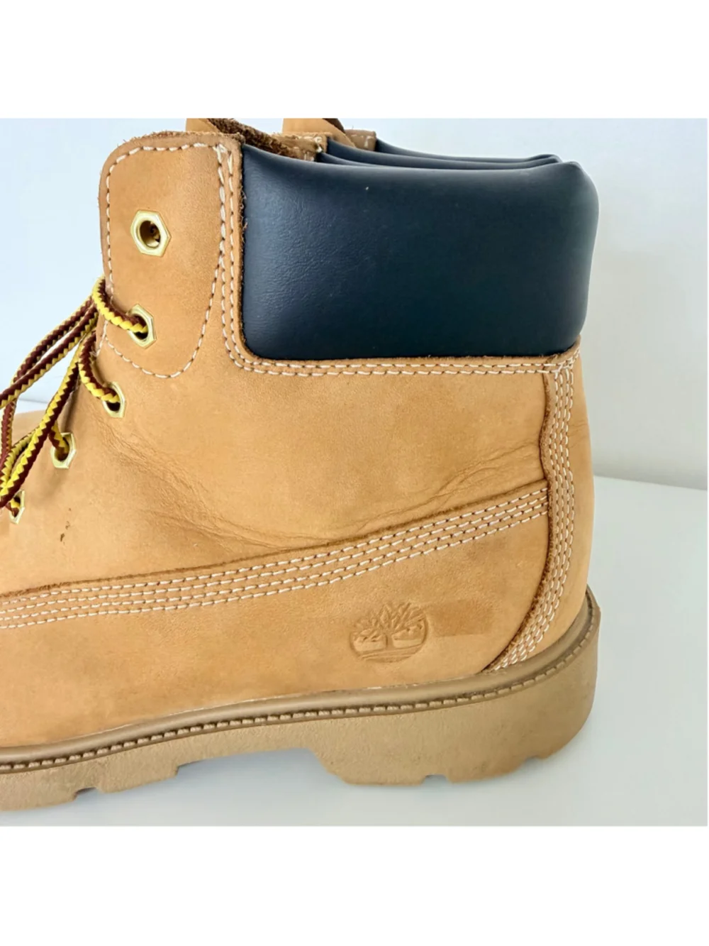 Timberland Kids Classic Waterproof Nubuck Boots Lug Sole Big Boys Size 6 Wheat